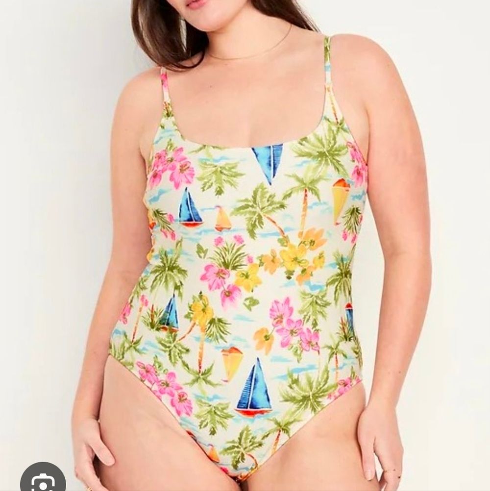 Old Navy NWOT Tropical Sailboat Print One-Piece Swimsuit, Size Medium